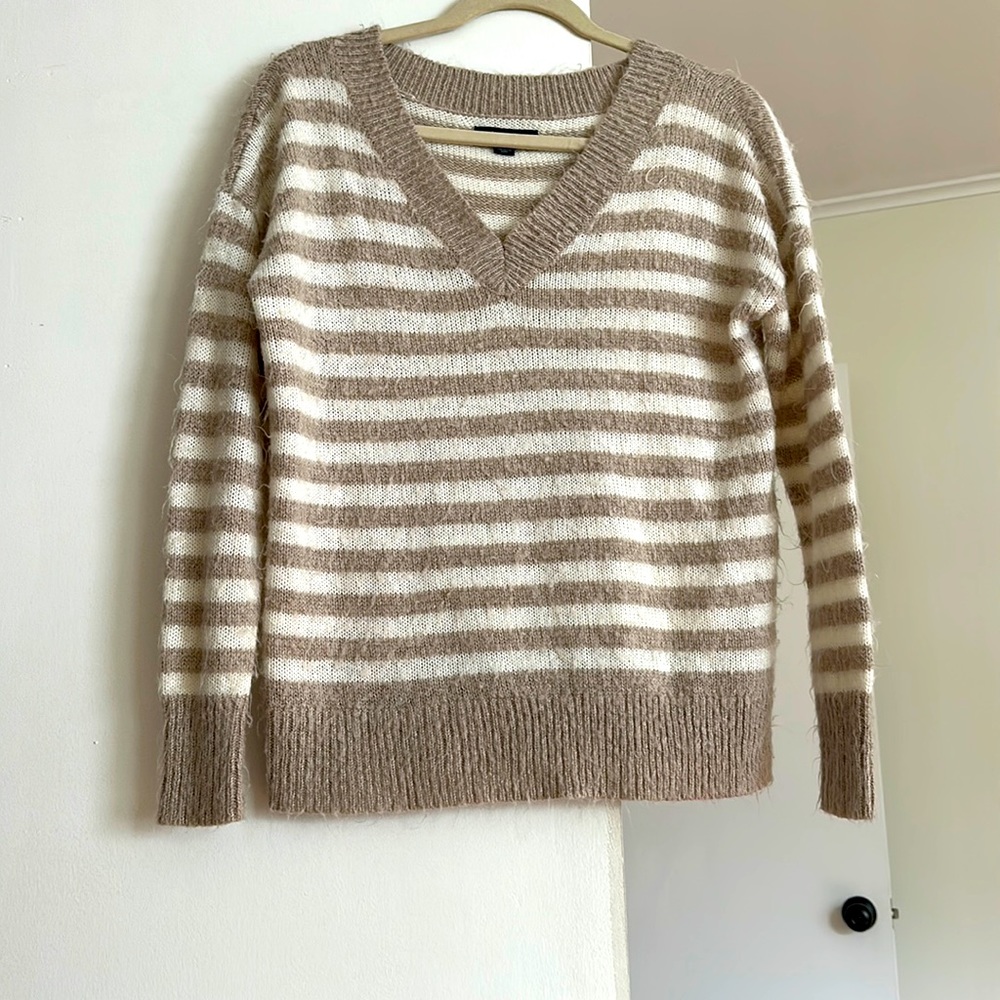 AMERICAN EAGLE STRIPED SWEATER